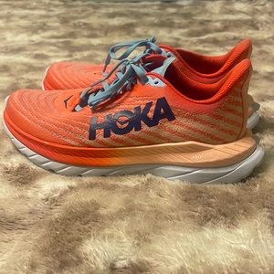 Hoka Mach 5 Slightly Used. Size 7.